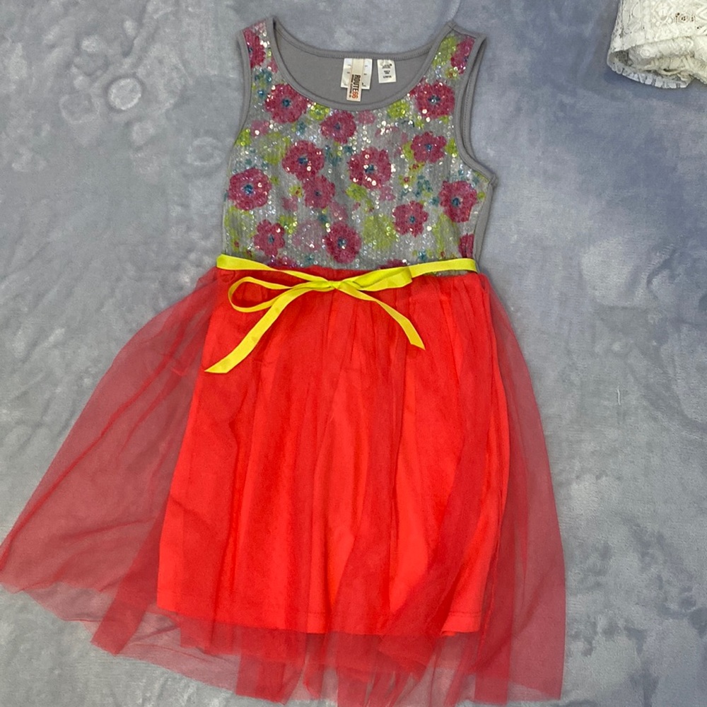 Very cute dress for kids size L (10-12)